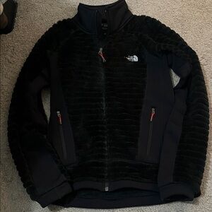 The North Face Women’s excellent condition fleece jacket size Small